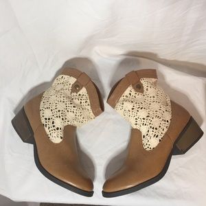 Brown Ankle Boots w/ Lace SZ 6 NWT